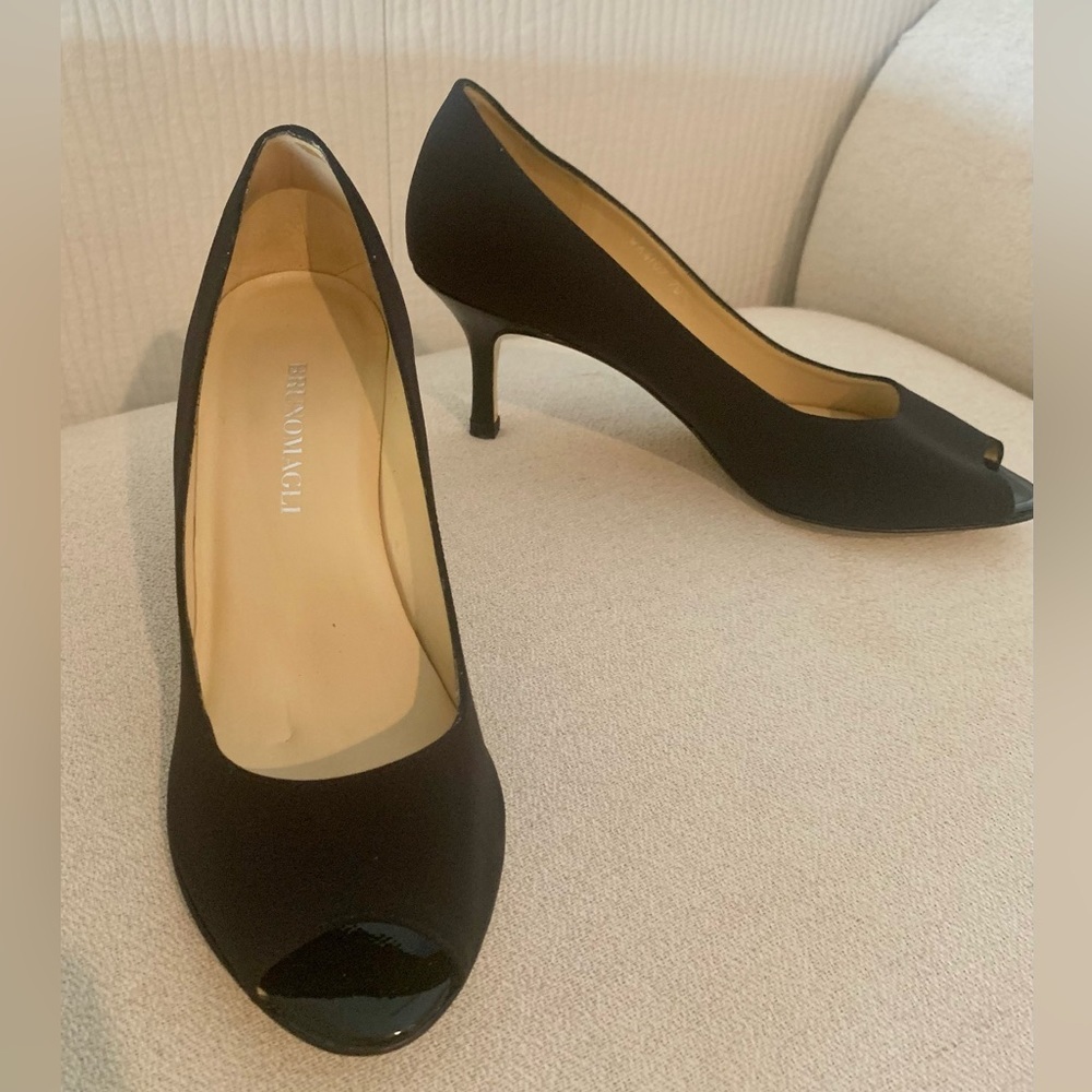 Bruno Magli Black Peep Toe Heels 7